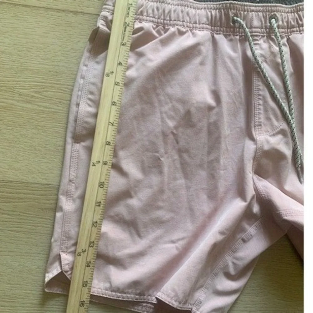 Vissla Obre Pink Eco-Elastic Board Shorts Mens Size Medium M130OBRE Swim Trunks